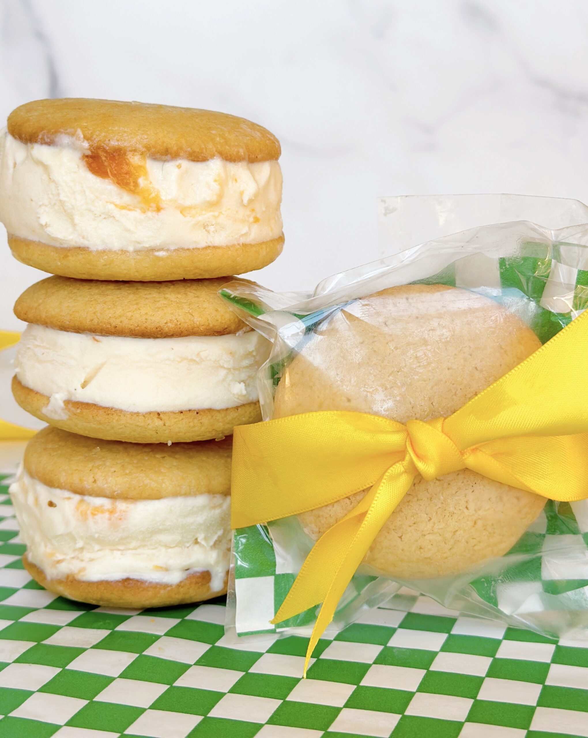 The Masters Peach Ice Cream Sandwiches